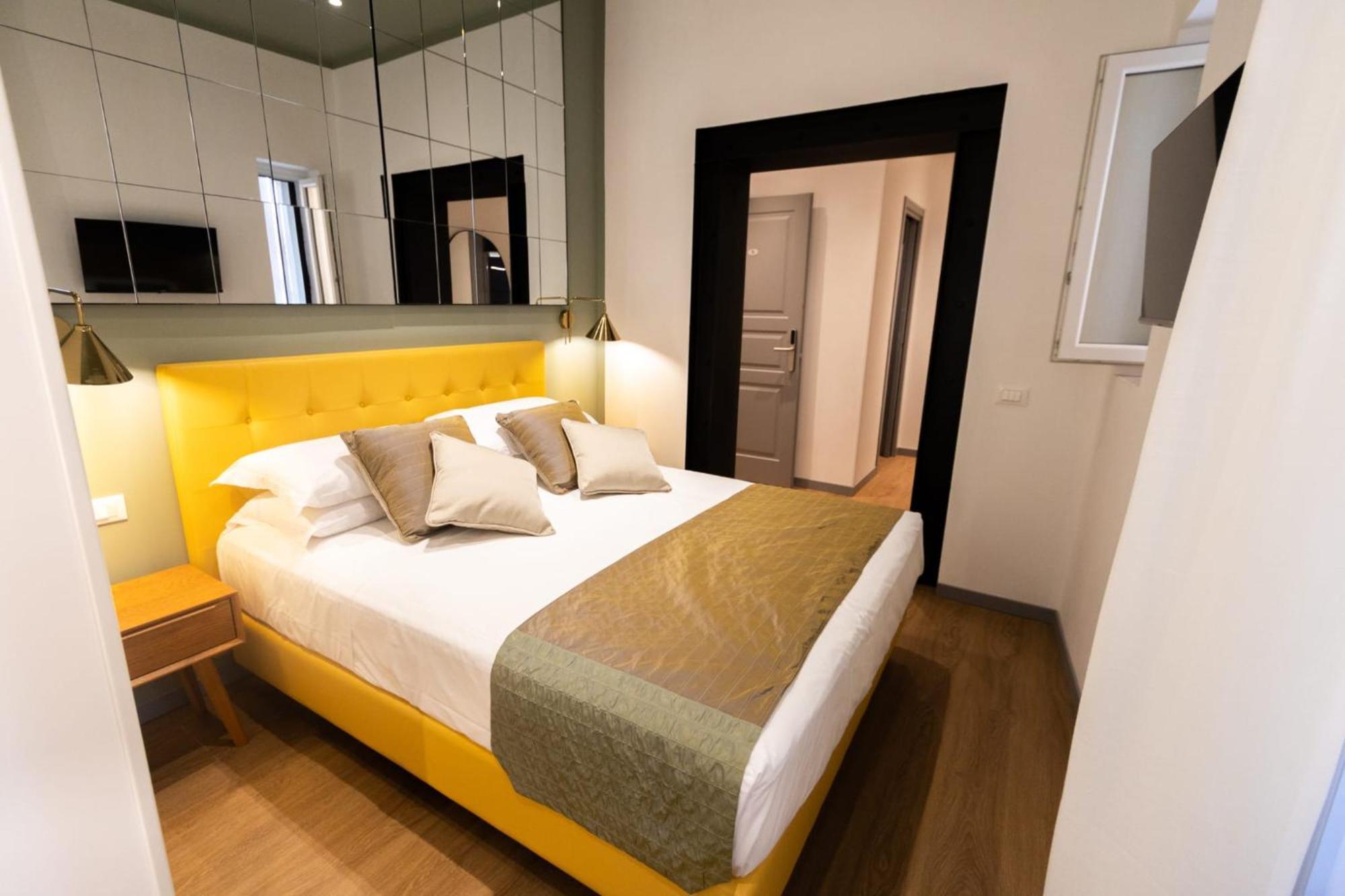 Trevi Monti House Hotel Rome Exterior photo