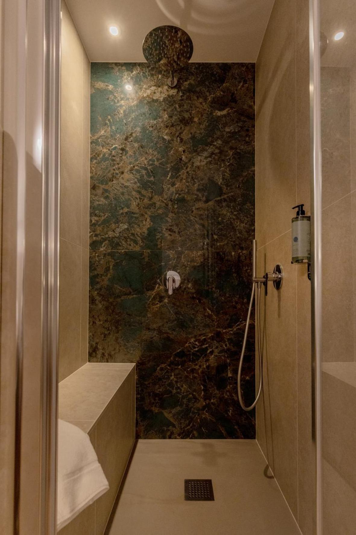 Trevi Monti House Hotel Rome Exterior photo