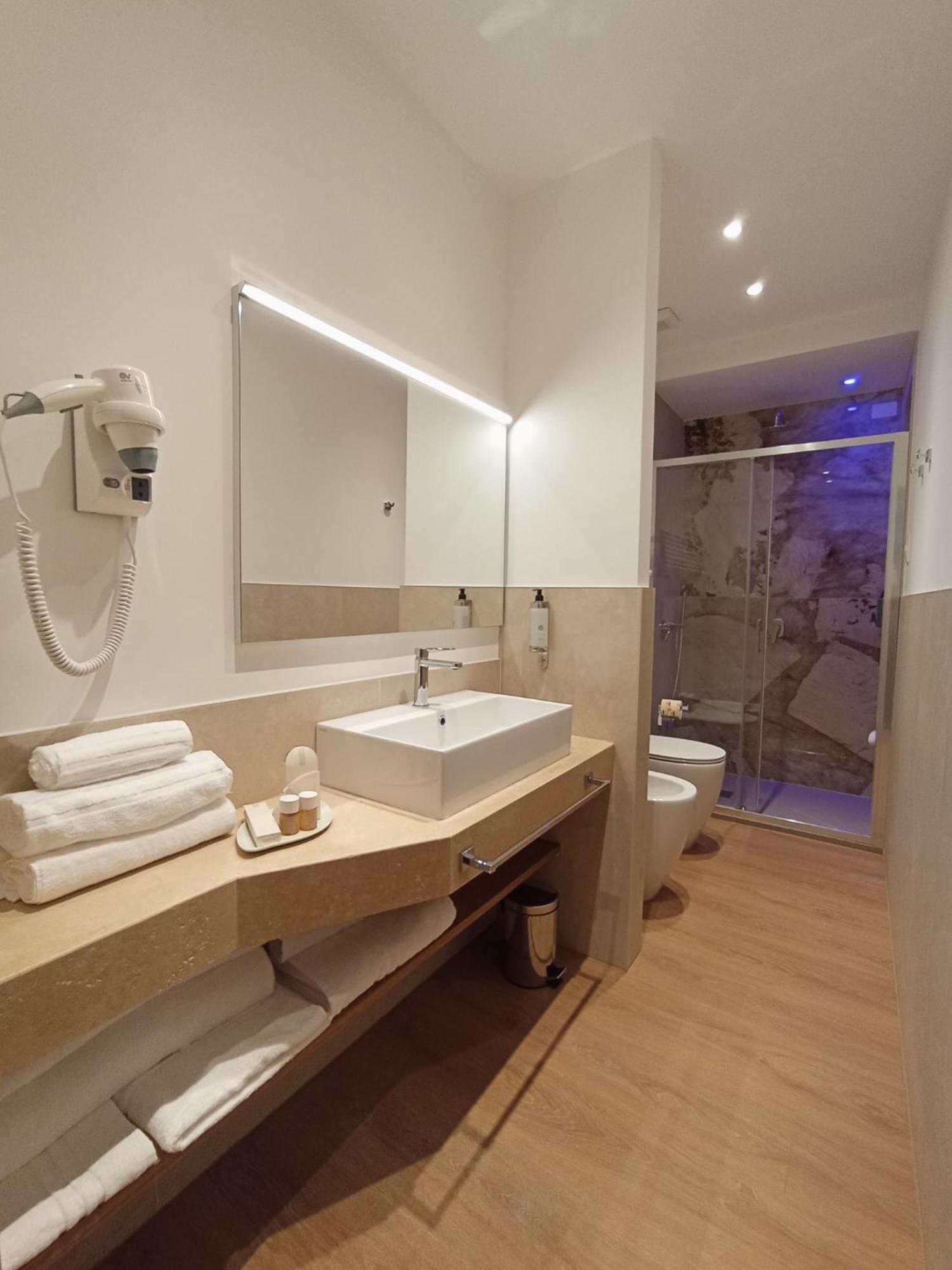 Trevi Monti House Hotel Rome Exterior photo