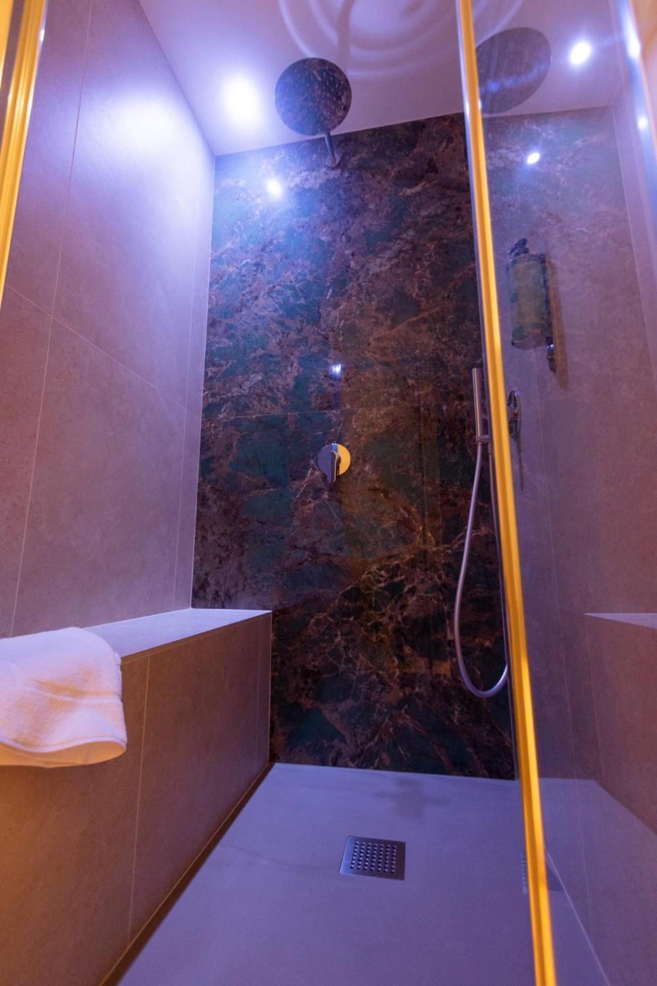 Trevi Monti House Hotel Rome Exterior photo
