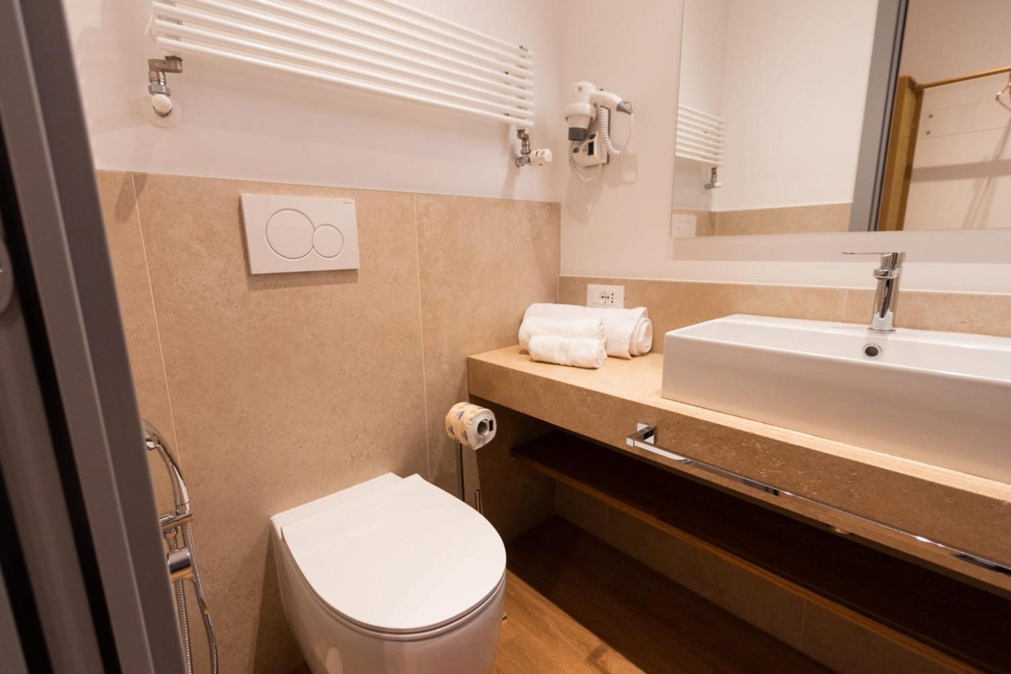 Trevi Monti House Hotel Rome Exterior photo